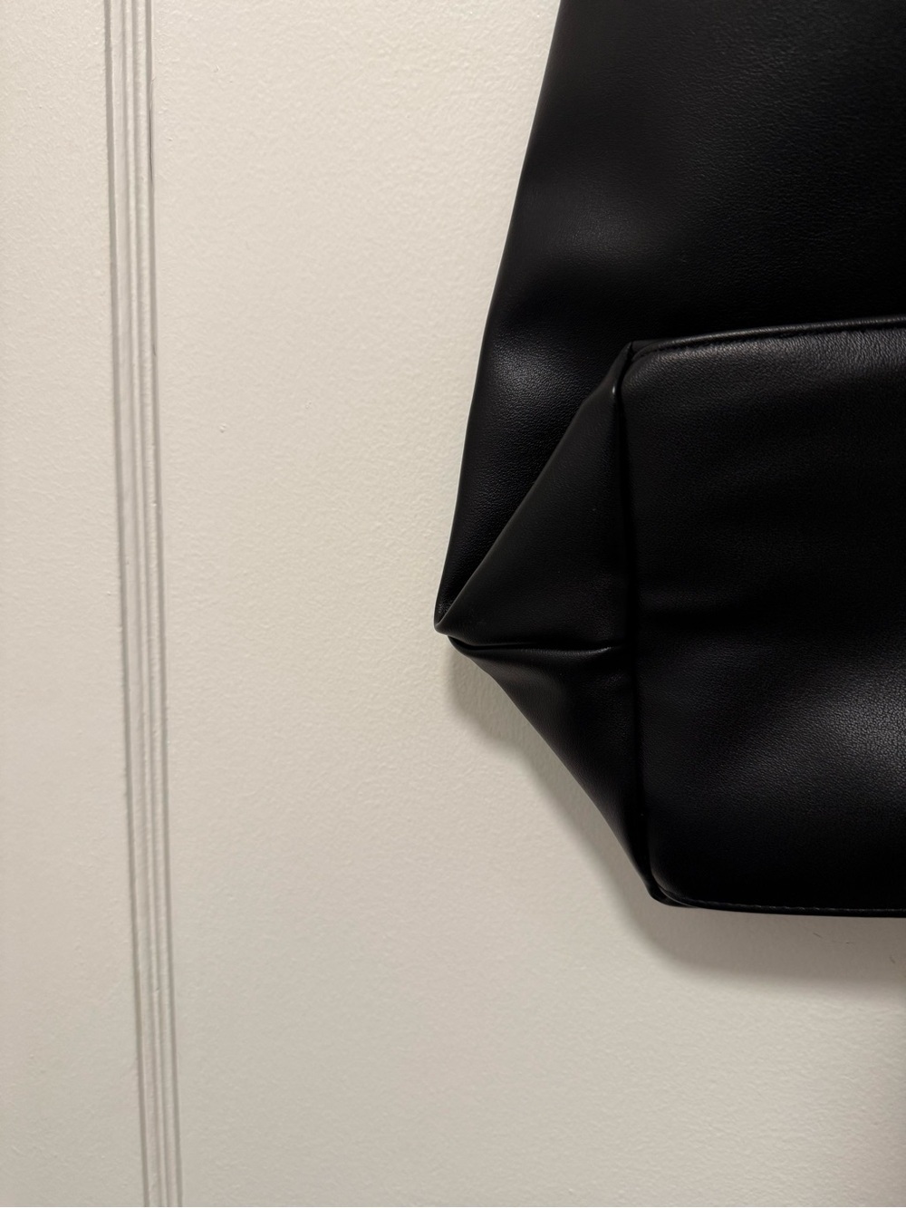 Victoria’s Secret Black Faux Leather Hobo Shoulder Bag Large Tote - Picture 8 of 16